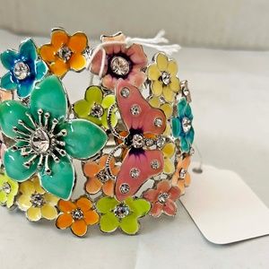 BRACELET, FLOWERS AND BUTTERFLY, MULTI-COLOUR ENAMEL WITH SILVER TONE BRACELET